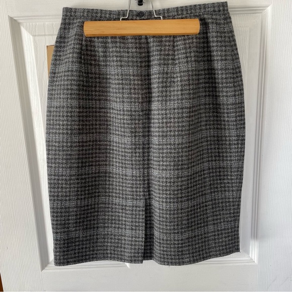 100% Wool harvé benard Petite Pencil Skirt Size 6P. NWT - Picture 3 of 6
